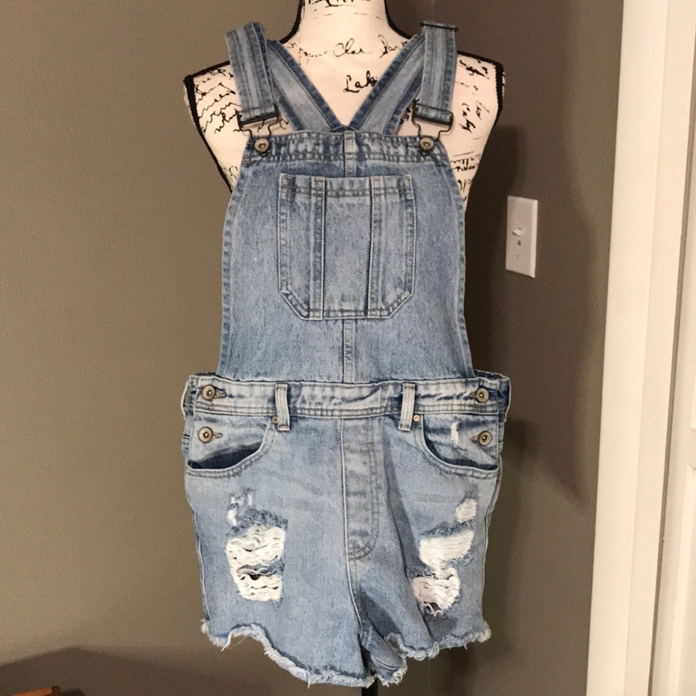 🌹Forever 21 denim overalls size 27